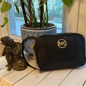 Michael Kors | Fulton Large EW Crossbody Camera Bag, Black Pebbled Leather